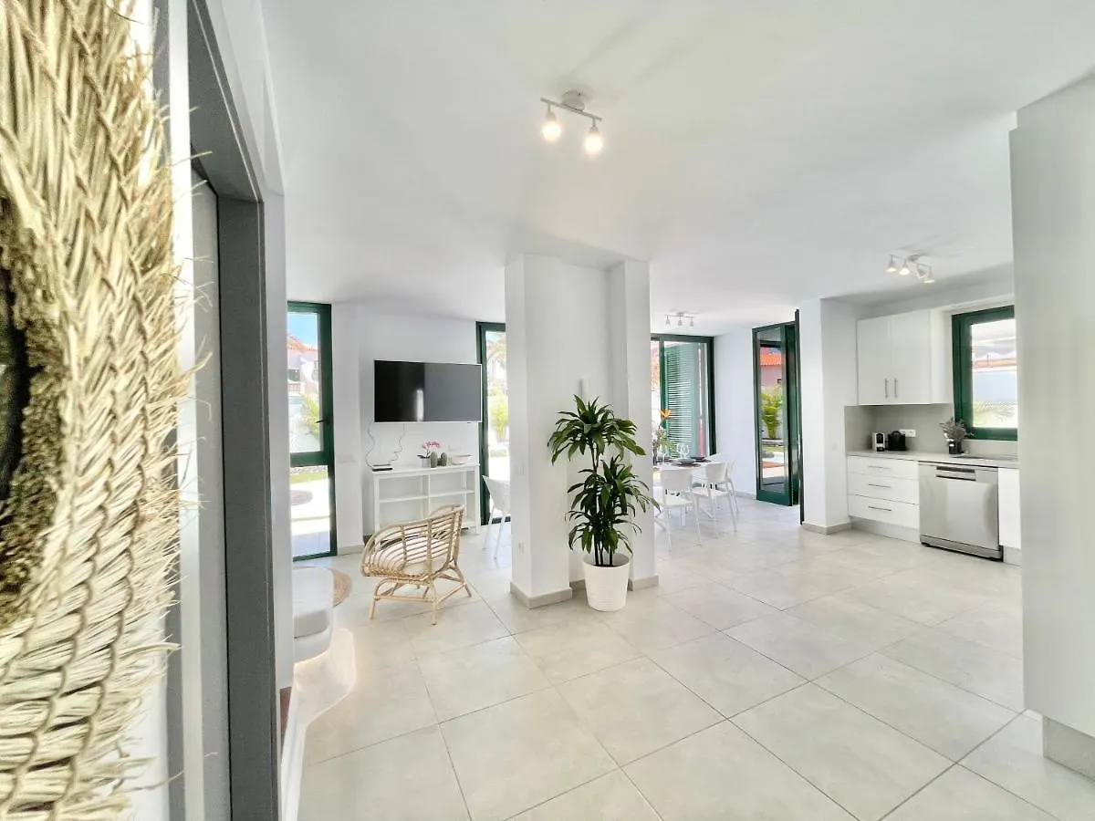 Taucho - Private, Heatable Pool, Bbq, 4 Bedrooms - Vivienda Vacacional Puerto de Santiago Spanyolország