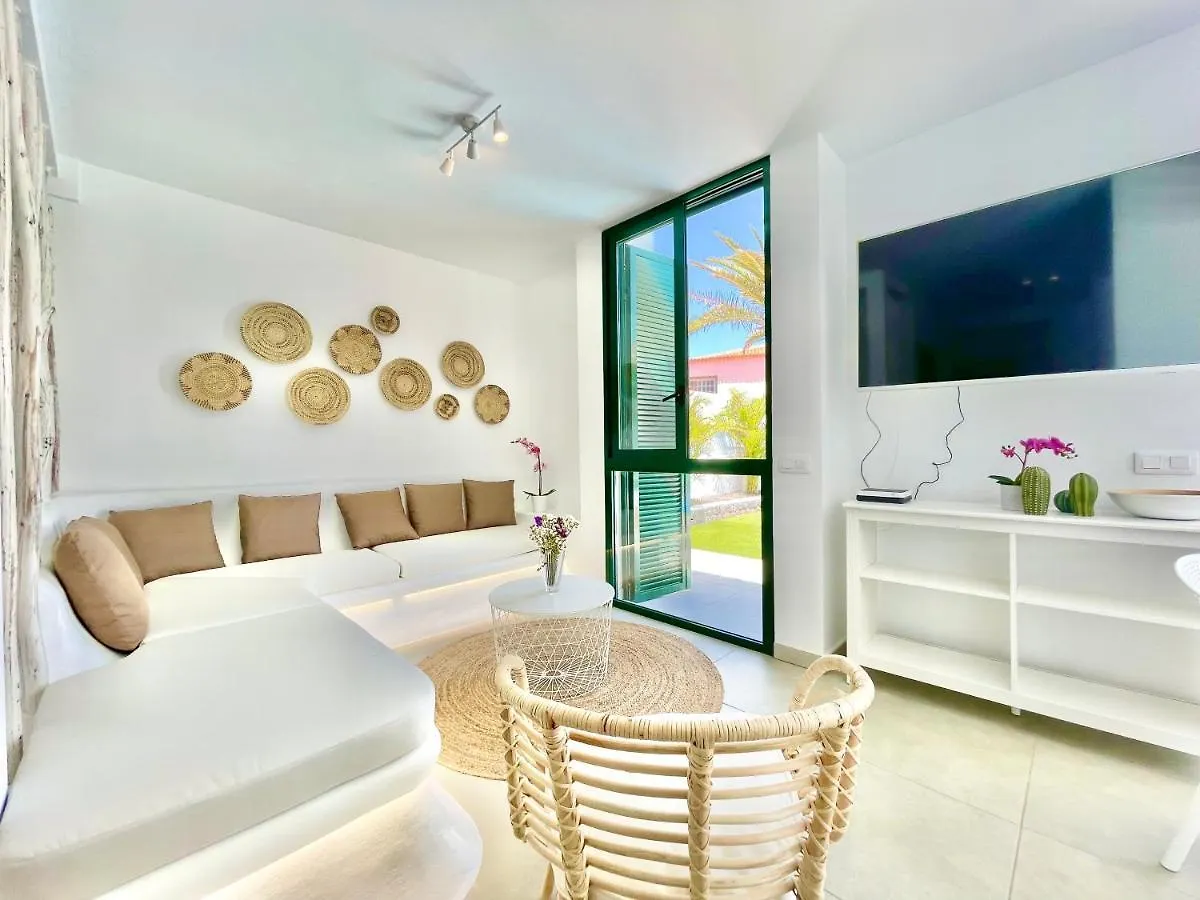 Taucho - Private, Heatable Pool, Bbq, 4 Bedrooms - Vivienda Vacacional Puerto de Santiago 0*,  Spanyolország